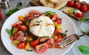 Burrata Tomato Salad 1 1 651x405 1