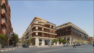 أصحاب “فترينات” شارع محمد الخامس يطالبون بزي موحد 5 1454353272395Carre Eden 0613 686x387 1