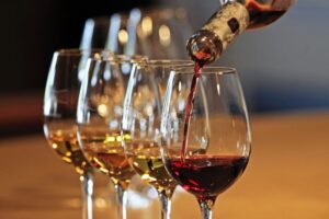 dessert wines what to know FT BLOG0122 3b0040474802467bb57ea6ee5e4acd92 608x405 1