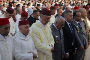 بالصور.. الوالي شوراق يتقدم الاف المصلين في صلاة العيد بمراكش 12 IMG 20250331 WA0019 608x405 1