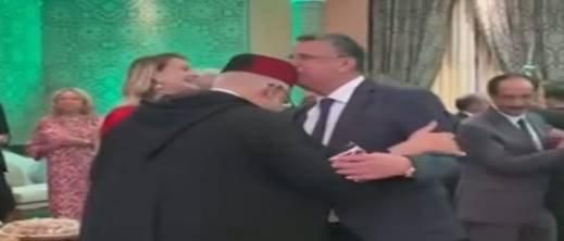 سياسة-الصالونات.-مشهد-وهبي-وبنكيران-يثير-الجدل-حول-“النفاق-السياسي”-في-المغرب