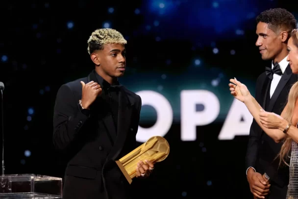 فليك:-عدم-الفوز-بالكرة-الذهبية-سيلهم-لامين-يامال