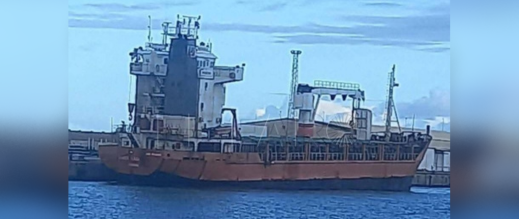 بني-أنصار:-السلطات-تصادر-“السفينة-الشبح”-بعد-أشهر-من-الغموض