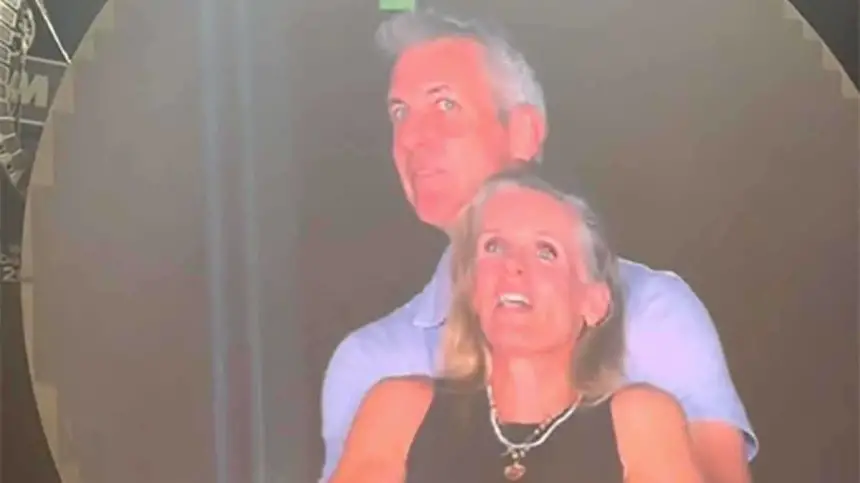 فضيحة-كولدبلاي-تتشعّب.-زوج-السيدة-الخائنة-كان-هو-الآخر-في-الحفل-برفقة-امرأة!