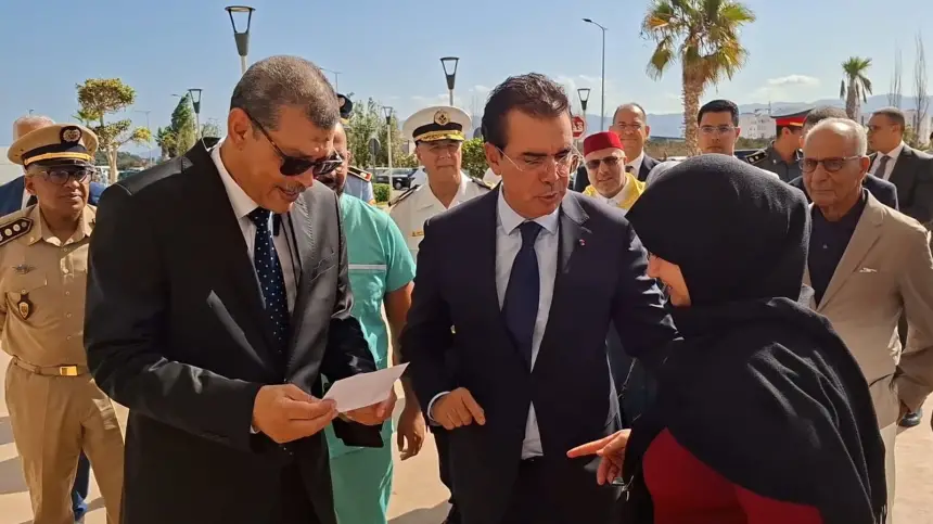 الحسيمة.-عامل-الإقليم-يواكب-حملة-طبية-كبرى-لجراحة-العيون-ويشيد-بالمجهودات-الإنسانية