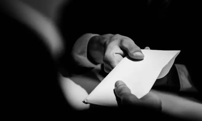 الاشتباه-في-ضابط-ومفتش-شرطة-ببني-ملال-في-قضية-ابتزاز-ورشوة