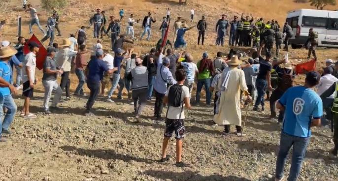 سلطات-تاونات-تمنع-نقل-“احتجاجات-الكرامة”-إلى-“ساحة-الفرس”-بتيسة