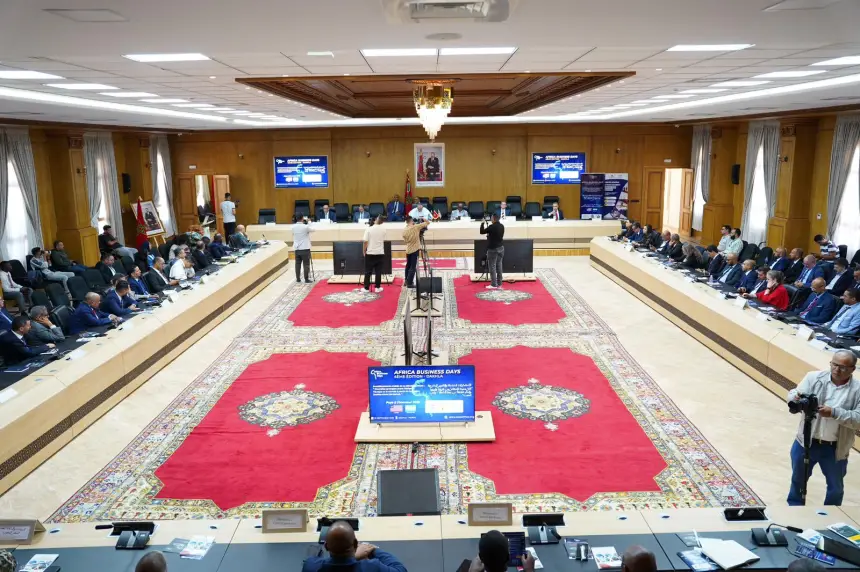 الداخلة-تحتضن-النسخة-الرابعة-من-africa-business-days-وتكرم-ليبيريا-وسيراليون