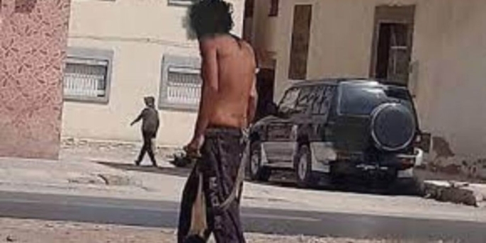 مواطن-يعاني-من-اضطراب-عقلي-يتجول-عاريا-يثير-استياء-ساكنة-العرائش