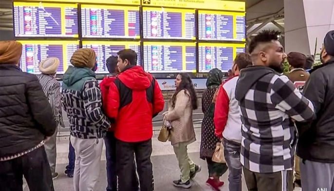 سدوا-المراحيض.-عنصريون-يمنعون-الهنود-من-العودة-إلى-الولايات-المتحدة