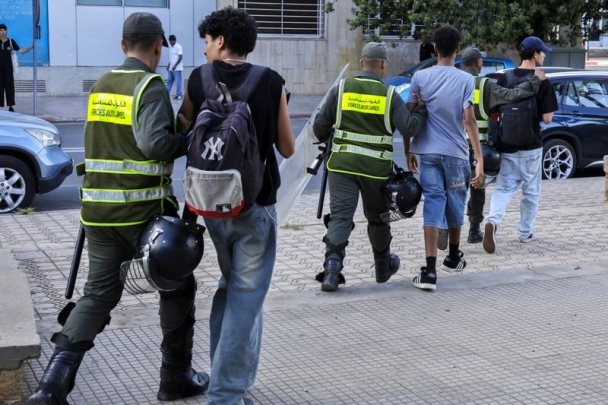 محامون-شباب-بفاس-ينتقدون-“مقاربة-الاعتقال”-ويطالبون-بفتح-قنوات-التواصل-مع-“جيل-z”