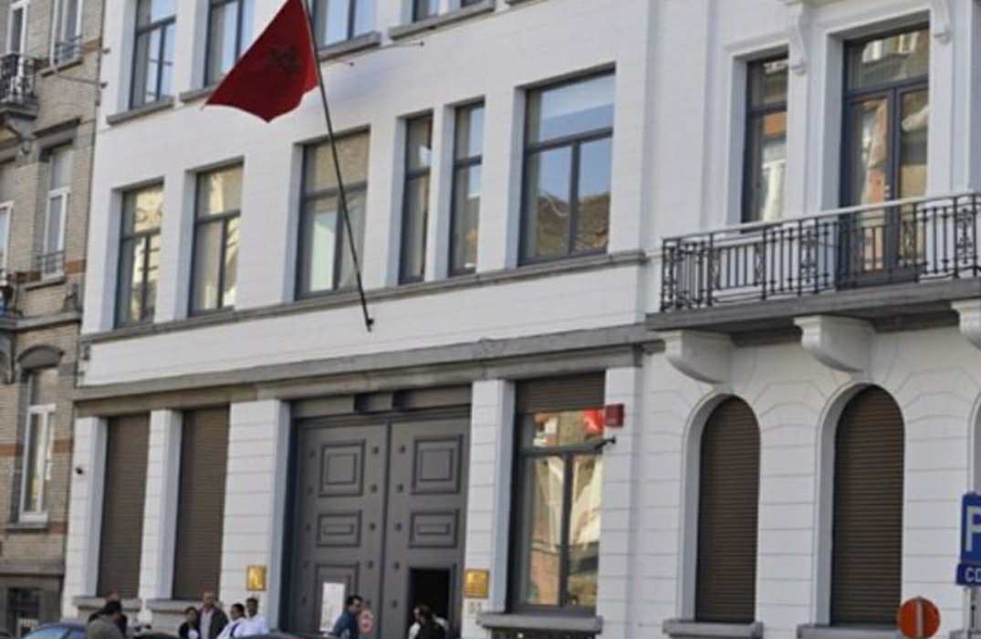 الإصلاحات-تمضي-في-الرباط…-والتعقيدات-تستمر-في-قنصلية-المغرب-ببروكسل