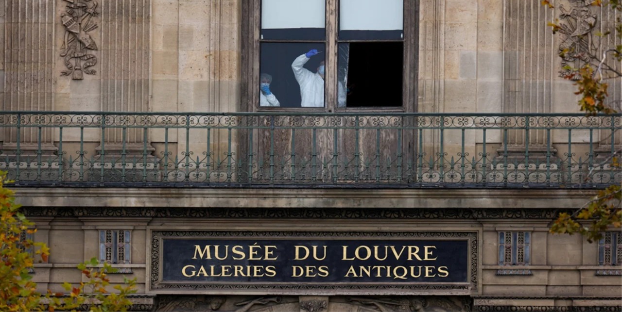 إدارة-اللوفر-تبقي-أبواب-المتحف-مغلقة-غداة-عملية-السطو