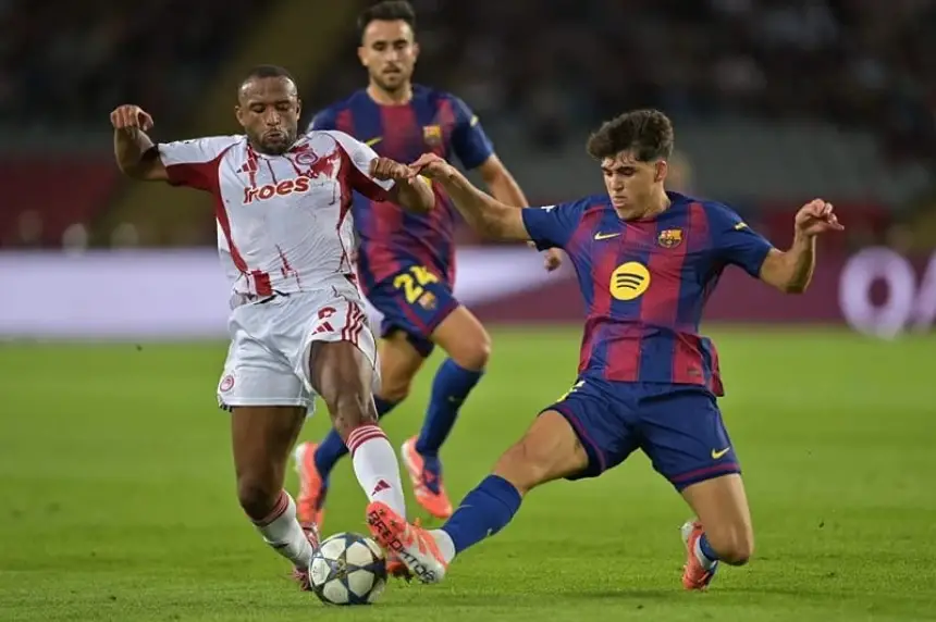 أيوب-الكعبي-يسجل-هدف-أولمبياكوس-الوحيد-في-هزيمة-ساحقة-أمام-برشلونة