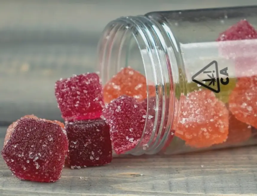 مراهق-يتعرض-لتسمم-حاد-بعد-تناول-حلوى-تحتوي-على-مخدر-القنّب