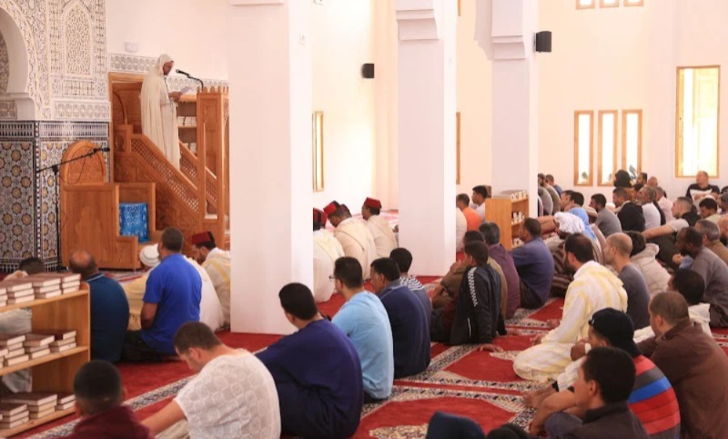 خطبة-جمعة-موحدة-تدعو-الآباء-لتربية-الأولاد-على-المشاركة-في-الشأن-العام