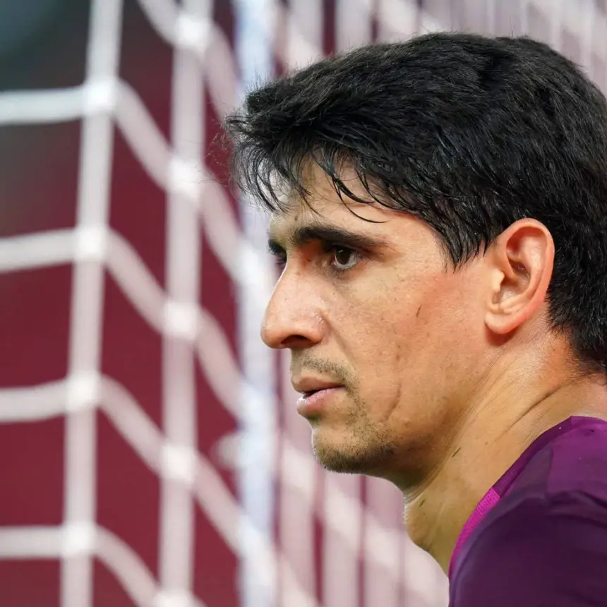 بونو-يروي-تفاصيل-اعتداء-رجال-أمن-عليه-بسبب-تغيير-لون-شعره-(صورة)