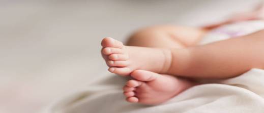 مرض-نادر-يهدد-حياة-طفل-مغربي-في-هولندا.-والأمل-في-التبرعات