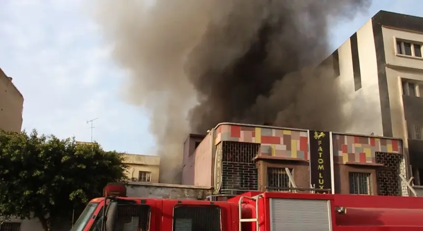 حرائق-يومية-بالبيضاء-تثير-الجدل.-وهذه-المرة-النيران-تلتهم-مصنعا-للخياطة-بأولاد-زيان