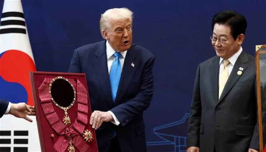 ردة-فعل-مثيرة-لترامب-بعد-منحه-أرفع-وسام-مدني-في-كوريا-الجنوبية