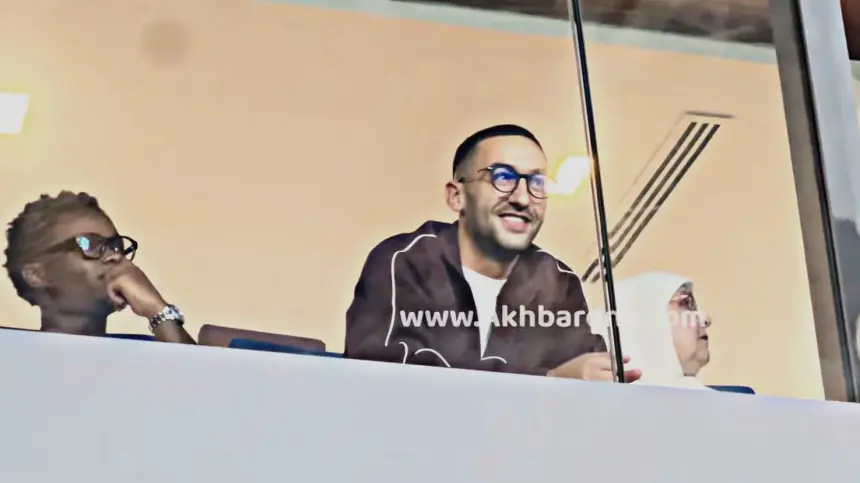 كواليس-حضور-زياش-ووالدته-بدونور-لمتابعة-الديربي