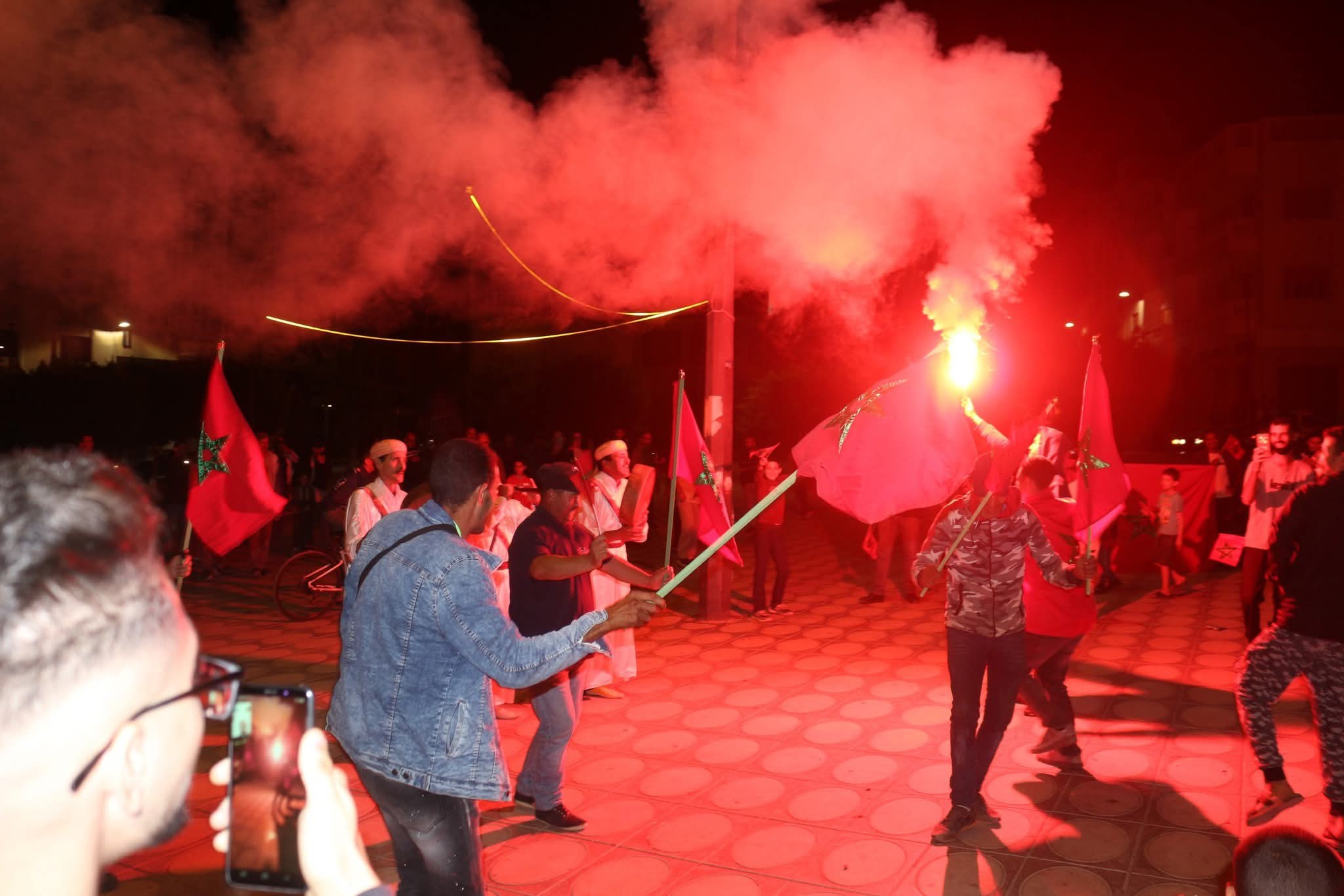 احتفالات-عارمة-بإقليم-الحسيمة-بعد-التصويت-التاريخي-لمجلس-الأمن-لصالح-الحكم-الذاتي-بالصحراء-المغربية