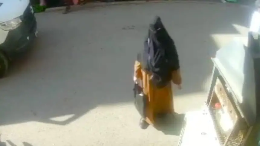 سرقة-“غريبة”-بطنجة.-منقبة-تخدع-سيدة-مسنّة-وتستولي-على-11-مليون-سنتيم