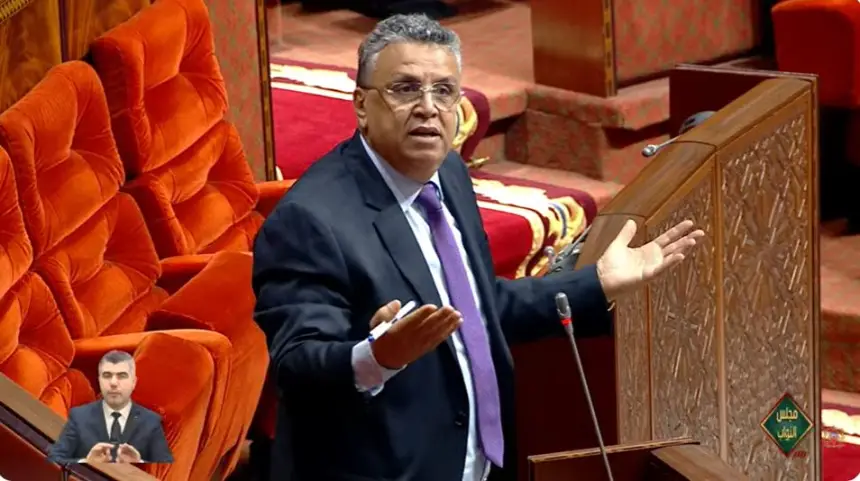 وهبي-يُحذر-المغاربة:-“لي-ما-بدّل-العنوان-فبطاقتو-الوطنية-يقدر-يمشي-للحبس-ابتداءً-من-8-دجنبر”