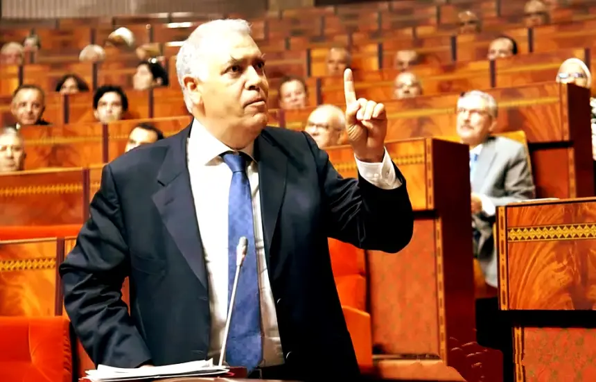 لفتيت-يُفجّرها-تحت-قبة-البرلمان.-“اللي-دا-شي-درهم-ولا-شي-أرض-يردها-بالخاطر-ولا-بزّز…-انتهى-زمن-الفساد-والتسيّب!”