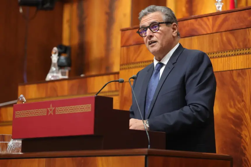 أخنوش:-إعادة-تأهيل-104-مراكز-صحية-ومواصلة-إنجاز-مستشفيين-جامعيين-كبيرين-بالأقاليم-الجنوبية