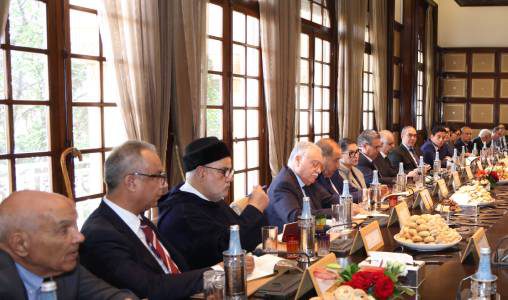 الأمناء-العامون-للأحزاب-السياسية-يشيدون-بالمقاربة-التشاركية-للملك-في-تحيين-مبادرة-الحكم-الذاتي-بالصحراء-المغربية