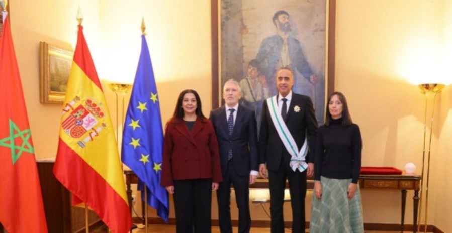 إسبانيا-تكرم-حموشي-بأرفع-وسام-أمني-تقديراً-للتعاون-المغربي–الإسباني
