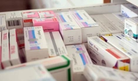 دعوات-برلمانية-لإلغاء-الرسوم-الجمركية-على-الأدوية-المخصصة-للمستشفيات-العمومية