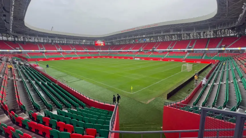 حصري-لـ”أخبارنا”.-جولة-خاصة-داخل-ملعب-مولاي-الحسن-قبل-استقبال-مباريات-المنتخب-الجزائري-في-“الكان”