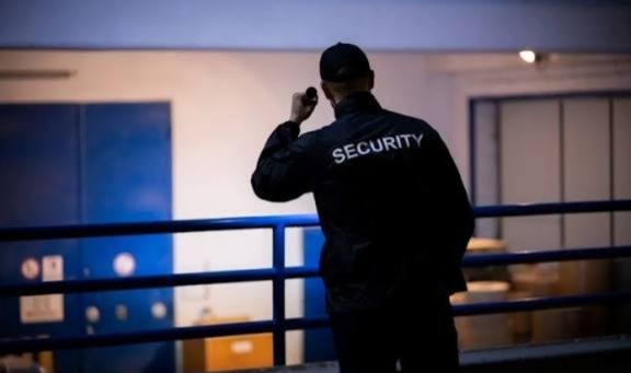 قرار-لوزارة-الصحة-يمنع-“السكريتي”-من-التدخل-في-توجيه-المرضى-في-المستشفيات