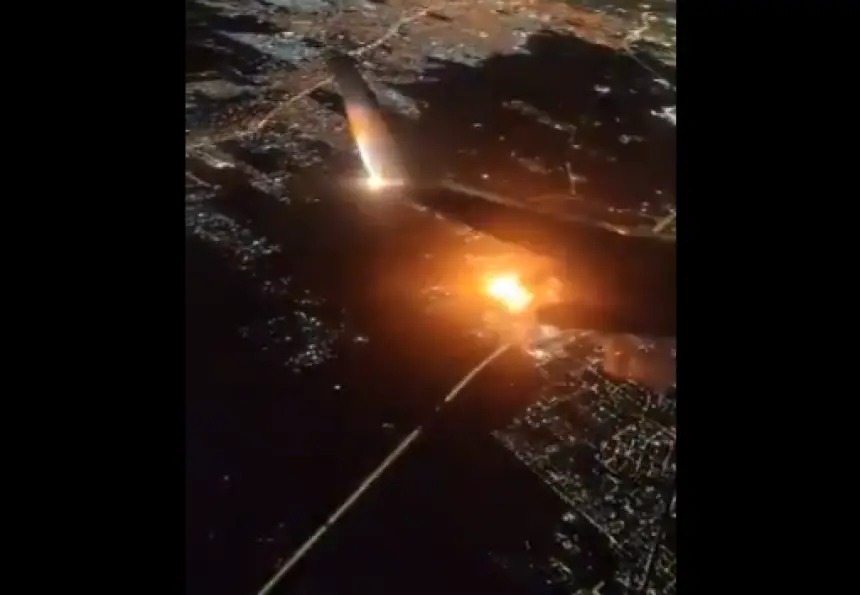 بالفبديو…ركاب-طائرة-يرصدون-انفجارا-ضخما-في-الأرجنتين.