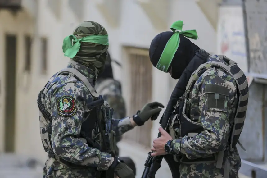 مواقف-متباينة-بين-السلطة-الفلسطينية-وحماس-حول-قرار-مجلس-الأمن-بشأن-غزة