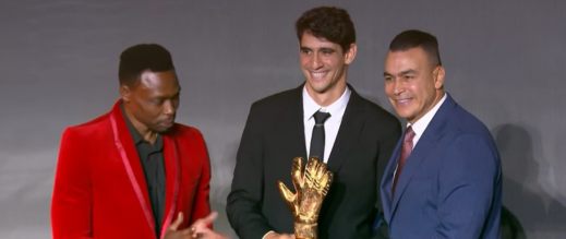 بونو-يتوج-بجائز-أفضل-حارس-في-القارة-السمراء