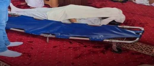 مشهد-مؤثر-في-السمارة:-مصل-يفارق-الحياة-أثناء-الصلاة