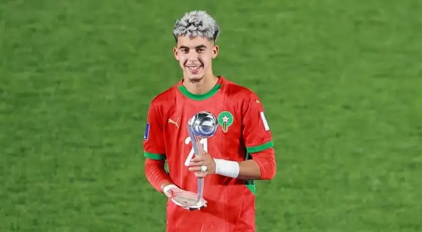 الزابيري-يكشف-عن-موقفه-من-عدم-المناداة-عليه-للمنتخب-الأول:-“أنا-جاهز-للكان.-والقرار-بيد-وليد-الركراكي”