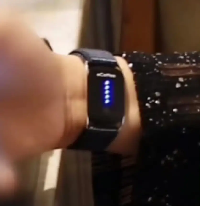 “سوار-الطاقة”-يثير-ضجة-عالمية:-جهاز-كهربائي-يبقي-مرتديه-في-قمة-التركيز-والانتباه-دون-كافيين