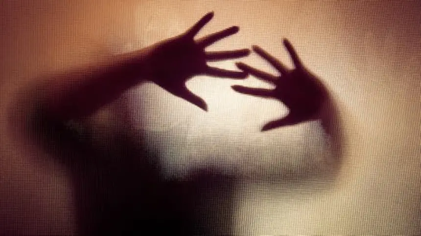 جريمة-مروّعة.-سائق-حافلة-يغتصب-سيدة-أمام-أنظار-طفلها