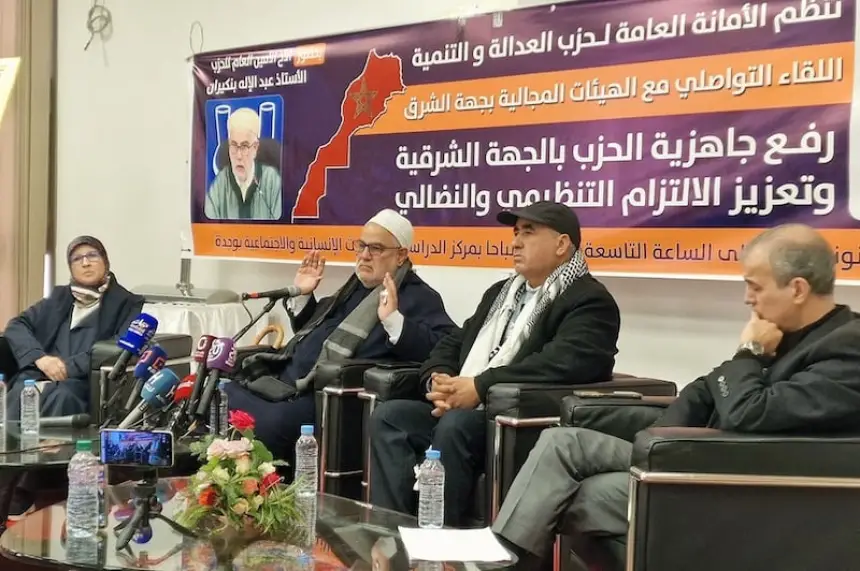 بنكيران-يكشف-سبب-استمرار-حزبه-في-الحكومة-بعد-إعفائه