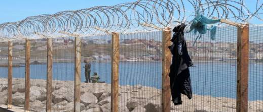 ارتفاع-أعداد-المهاجرين-في-سبتة.-وقفزة-بـ-200%-في-مليلية