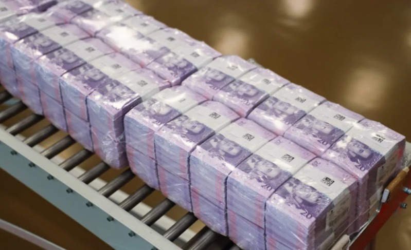 مقايضة-صورية.-جال-أعمال-ومهاجرون-مغاربة-يهربون-الأموال-عبر-عقارات-وفلاحة