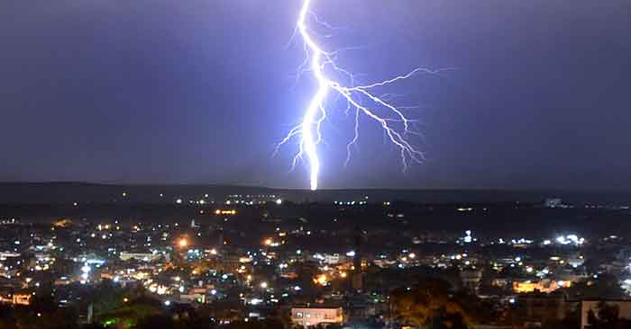 صاعقة-رعدية-تودي-بحياة-سيدة-بتطوان