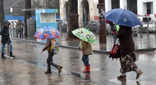 النشرة-البرتقالية-تعلق-الدراسة-بمدارس-الحسيمة-غدا-الثلاثاء