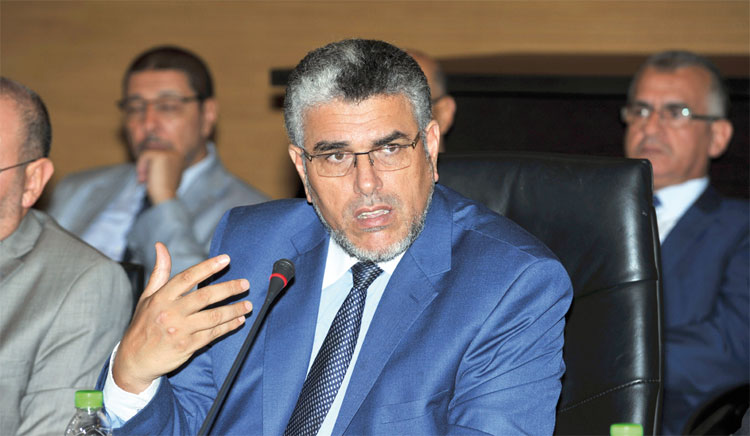 الرميد-يتحدث-عن-خلفيات-اعتقالات-ناشري-التفاهة-بمواقع-التواصل