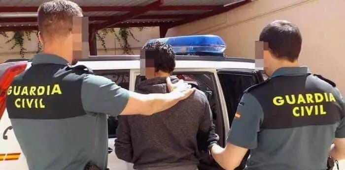 إدانة-مهاجر-مغربي-ب13-سجنا-عذب-زوجته-بدعوى-معاقبتها