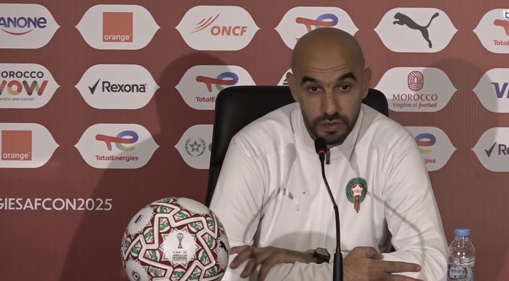 الركراكي:-مواجهة-مالي-هي-الانطلاقة-الحقيقية.نتطلع-لضمان-التأهل